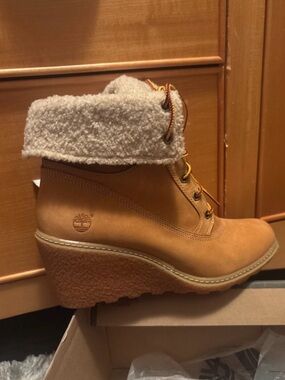 Timberland Wheat Leather Wedge Boot with Shearling Cuff
